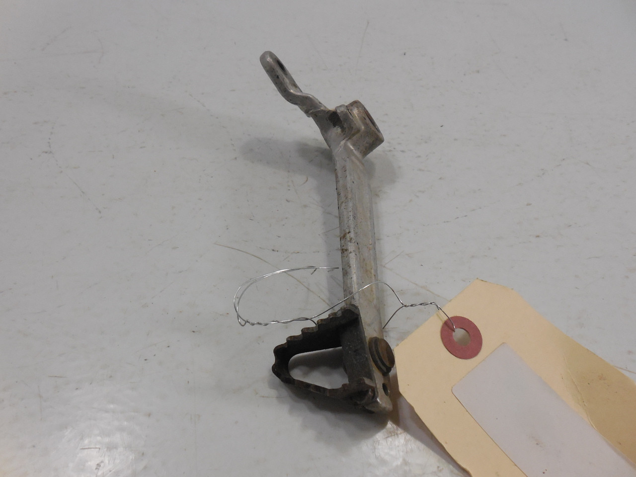 Yamaha YZ 125 1983 24X-27200-00-00 PEDAL,BRAKE Rear
