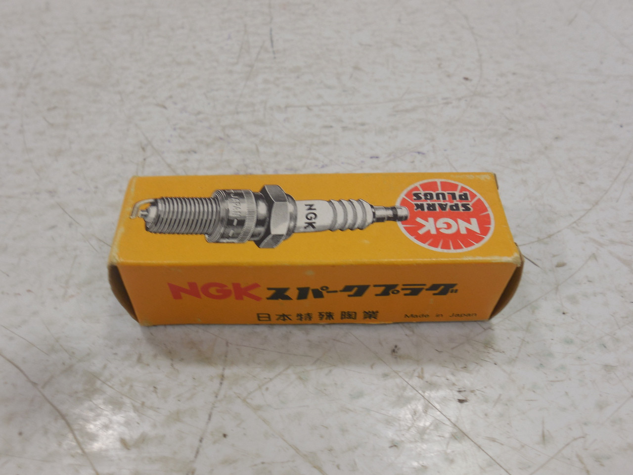 NGK B9HS  Spark Plug Honda Yamaha Kawasaki Suzuki Harley-Davidson KTM