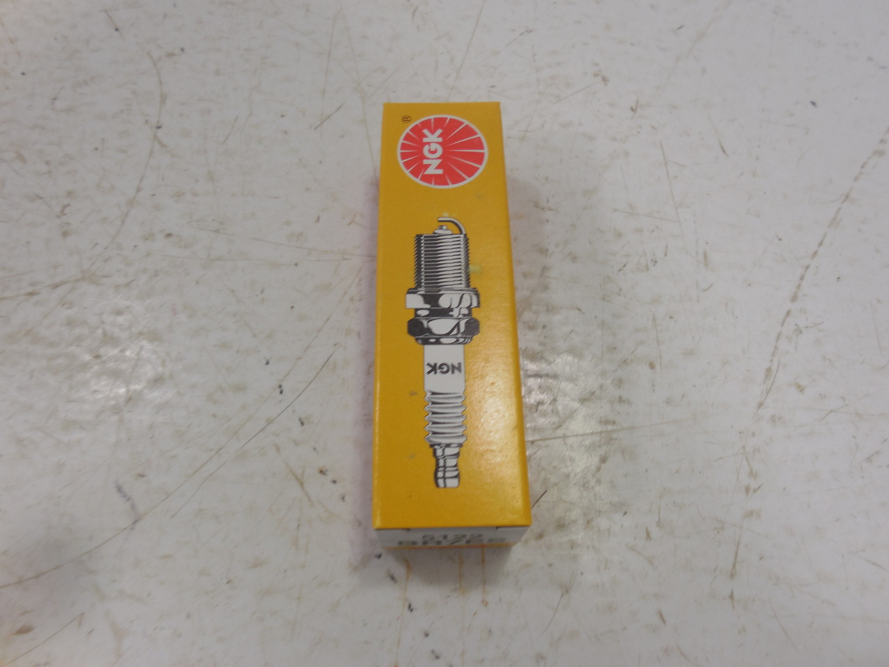 NGK Spark Plug BR7ES Suzuki Yamaha Kawasaki Honda Harley-Davidson KTM