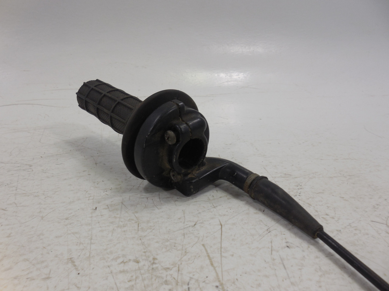 Honda XR200R 1990 Throttle Cable Pipe