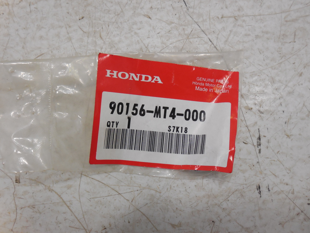 Honda VFR750  90156-MT4-000 SCREW, PAN (6X12) 