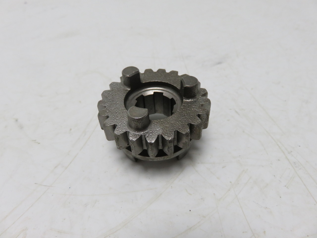 Honda 23461-116-010 GEAR, MAINSHAFT THIRD (21T) 1976 XR75