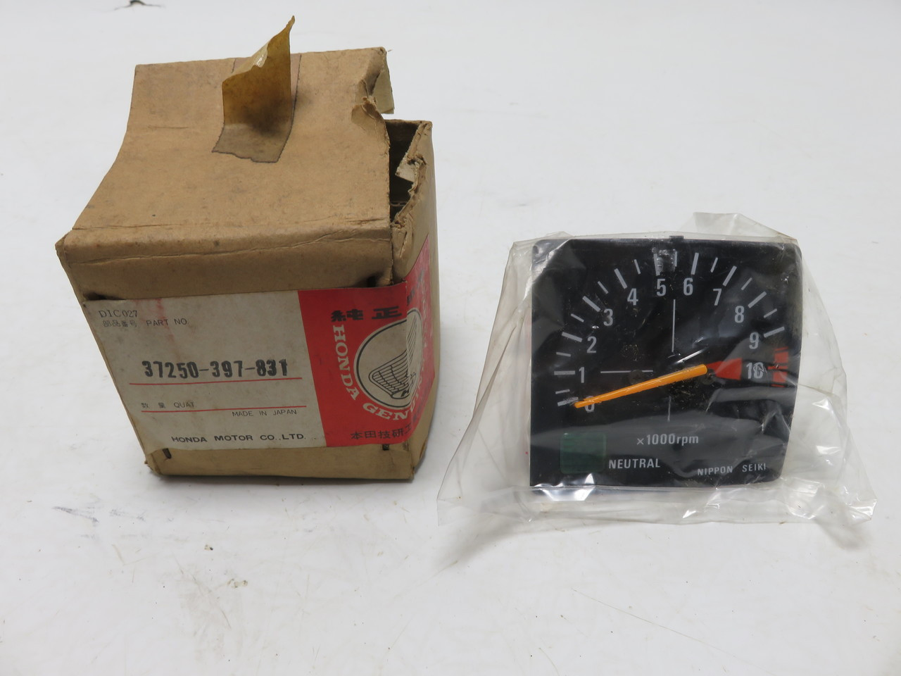 Honda CG125 37250-397-831 Tachometer Neutral Light Meter Gauge