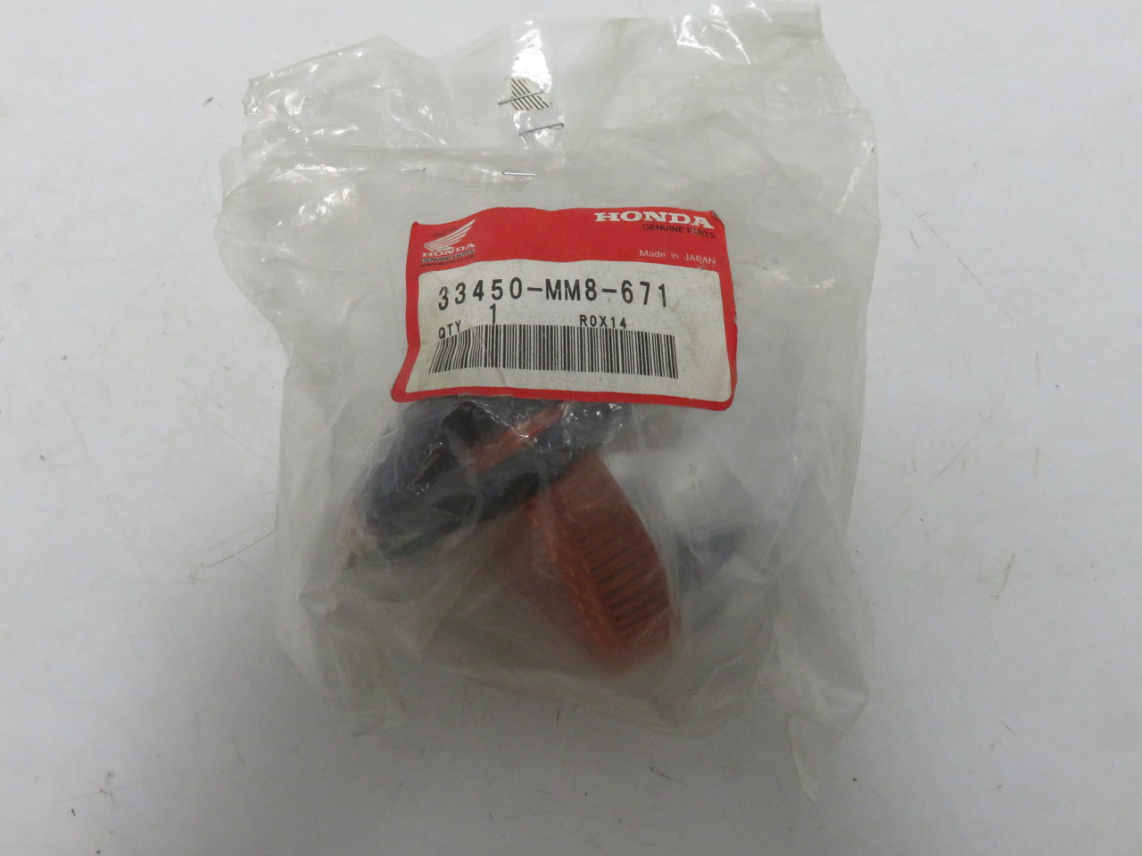 Honda VT1100C 1987-1994 33450-MM8-671 TURN SIGNAL ASSY., L. FR Front Left