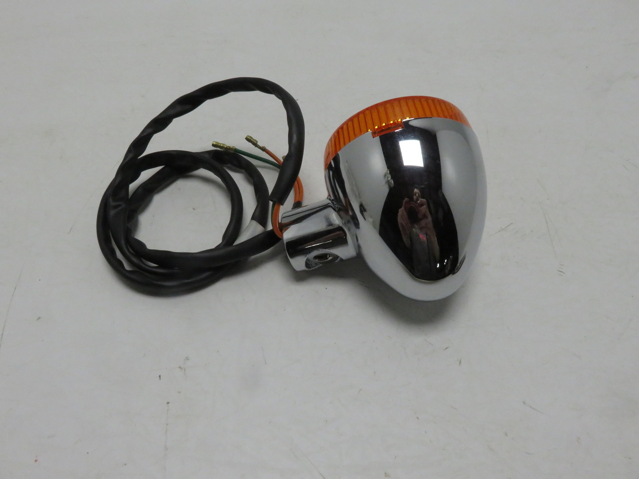 Honda VT1100C 1987-1994 33450-MM8-671 TURN SIGNAL ASSY., L. FR Front Left