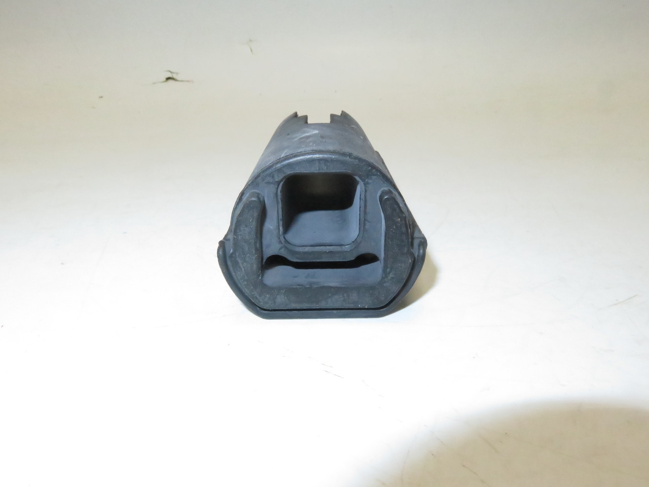 Honda Magna Rebel Shadow 50661-MK7-000 RUBBER, MAIN STEP