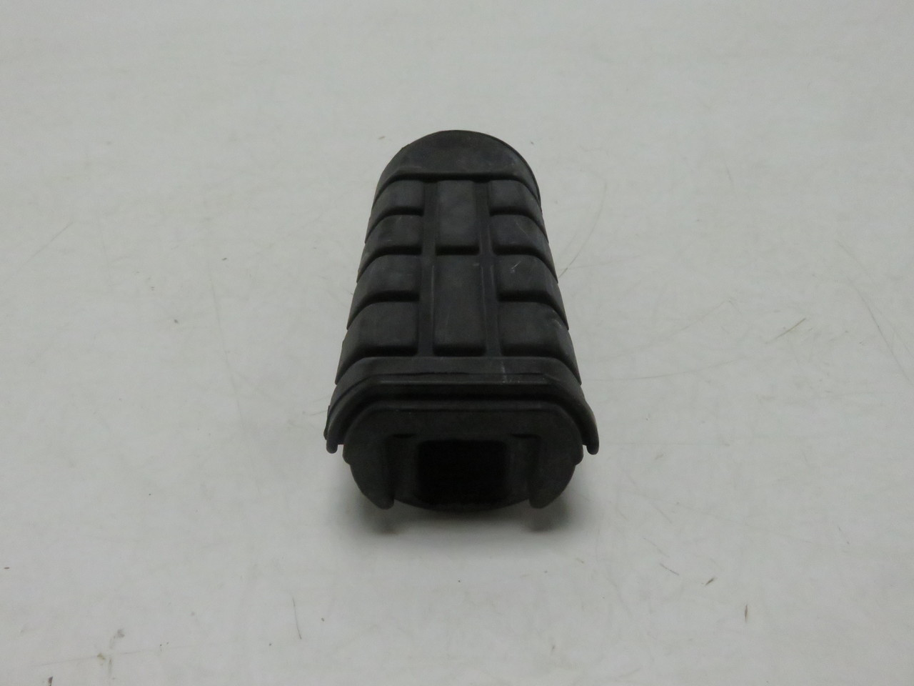 Honda Magna Rebel Shadow 50661-MK7-000 RUBBER, MAIN STEP