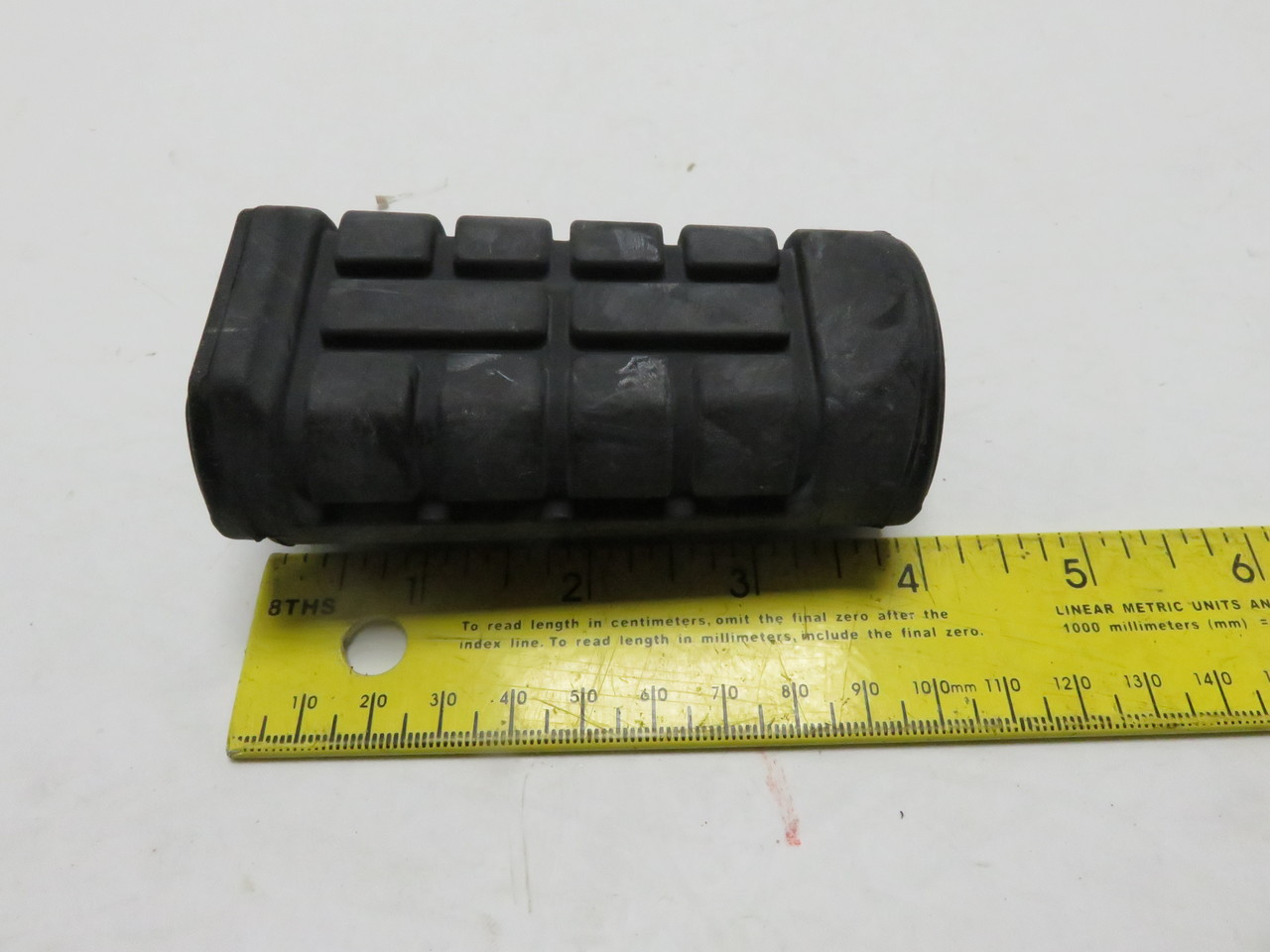 Honda Magna Rebel Shadow 50661-MK7-000 RUBBER, MAIN STEP