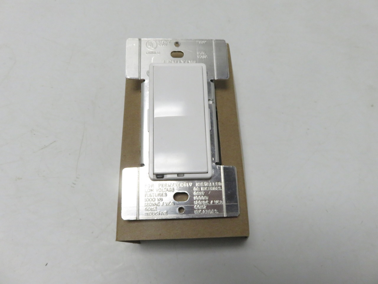Leviton MSM10-1LW White Rocker Light Dimmer Switch Multi-Way 1000W 120VAC