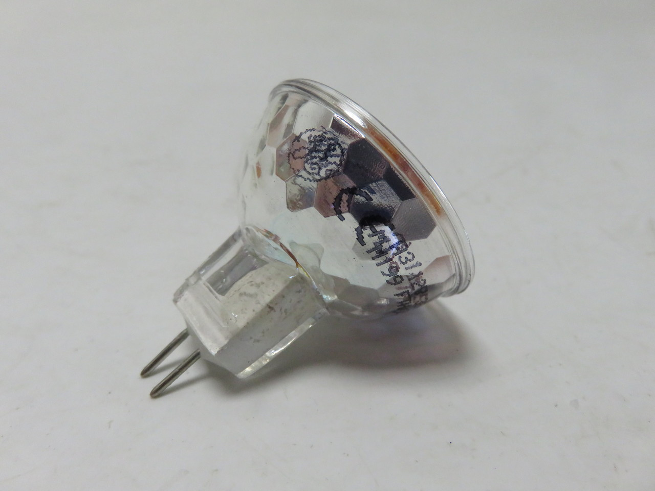 GE Lighting 35W Hallogen Light MR1,  2-Pin, 430 Lumens, 12V,  Color Temp. Light