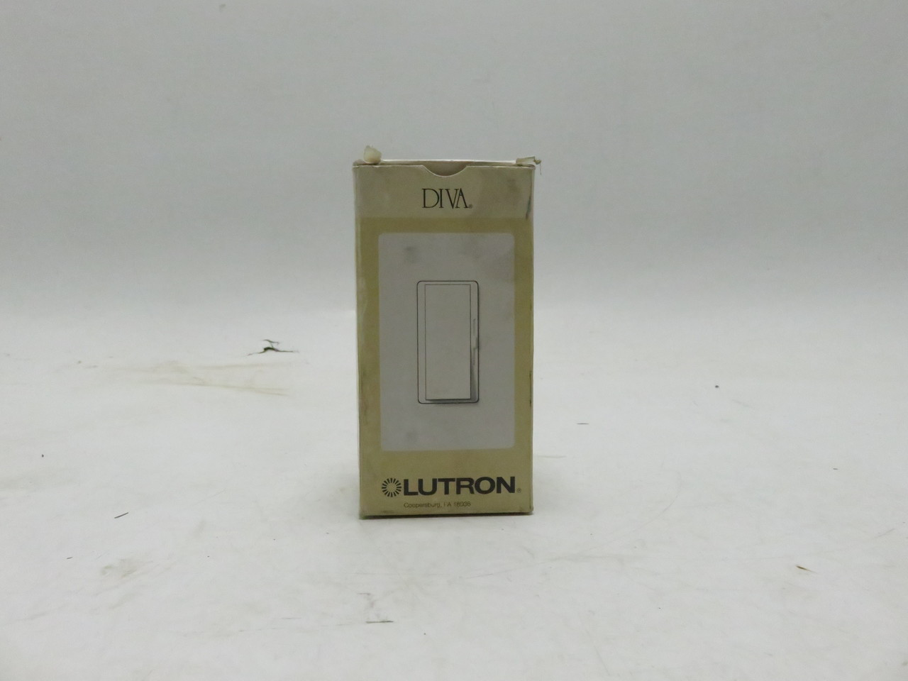 Lutron Diva Magnetic Low-Voltage Single-Pole Dimmer DVLV-600P-WH