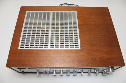 Yamaha CR-1020 AM/FM Natural Sound Stereo Receiver