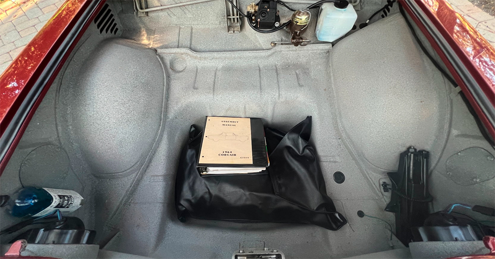 1964-corvair-trunk-1k.jpg