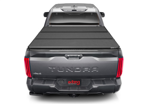 EX_SolidFoldALX_22Tundra_Closed_Rear_01.jpg