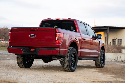 Rough Country - 2 Inch Lift Kit - Ford F-150 2WD/4WD (2021-2025) - 57100