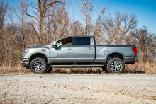 Rough Country - Leveling Lift Kit; 2 in. Lift; - 868