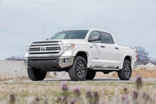 Rough Country - Front Leveling Kit; 2.5-3 in. Lift; - 870