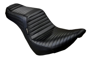 Le Pera - Tailwhip Seat - Pleated - Black - FXLR/FLSB '18-'22 - Tailwhip Seat - LYR-580PT Le Pera - Tailwhip Seat - Pleated - Black - FXLR/FLSB '18-'22 - Tailwhip Seat - LYR-580PT