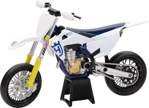 New Ray Toys - 1/12 Husqvarna Fs450 - 58163 New Ray Toys - 1/12 Husqvarna Fs450 - 58163