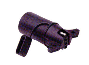 <p><span style="font-size: 12px"><span style="font-family: lucida sans unicode, lucida grande, sans-serif"><strong>7-WAY&nbsp;TO 4-FLAT ADAPTER.</strong><br />* Allows a tow vehicle equipped with a 7 RV blade&nbsp;round to tow any trailer with a 4-wire flat.<br />* <em>RV blade type.</em></span></span></p>