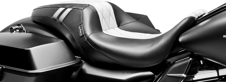 Le Pera - Outcast GT Seat - Full-Length - Without Backrest - Black Double Diamond W/White Inlay - FLH - Outcast GT Seat - LK-987GT1