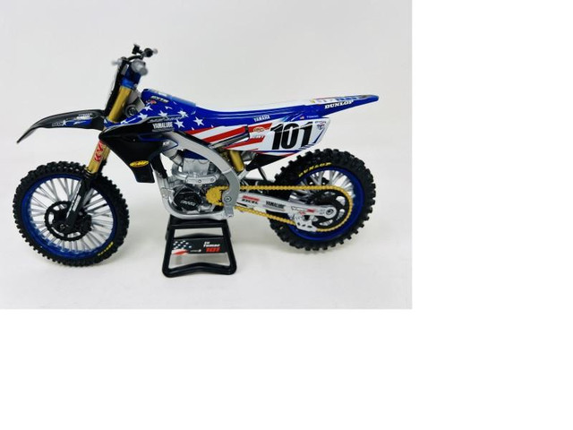 New Ray Toys Yamaha YZ450F Motocross Of Nations (Eli Tomac #101)/ Scale - 1:12 - 58423 - 58423