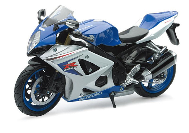 New Ray Toys Suzuki GSX-R1000 Street Bike/ Scale - 1:12 - 57003A - 57003A