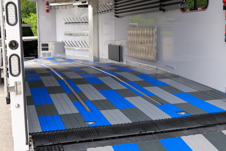 Caliber - Protech Flooring Smooth Lt. Grey 8 Pc - 13610-10