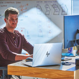 HP ZBook Studio 16 G10 Mobile workstation 40.6 cm (16") Touchscreen WQUXGA Intel® Core™ i7 i7-13700H 32 GB DDR5-SDRAM 1 TB SSD NVIDIA GeForce RTX 4070 Wi-Fi 6E (802.11ax) Windows 11 Pro Silver - 62X09EA