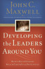 John C. Maxwell / Developing the Leaders Around You (Large Paperback)