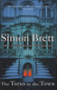 Simon Brett / The Torso in the Town (Hardback)