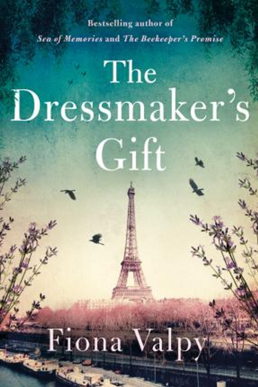 Fiona Valpy / The Dressmaker's Gift (Large Paperback)