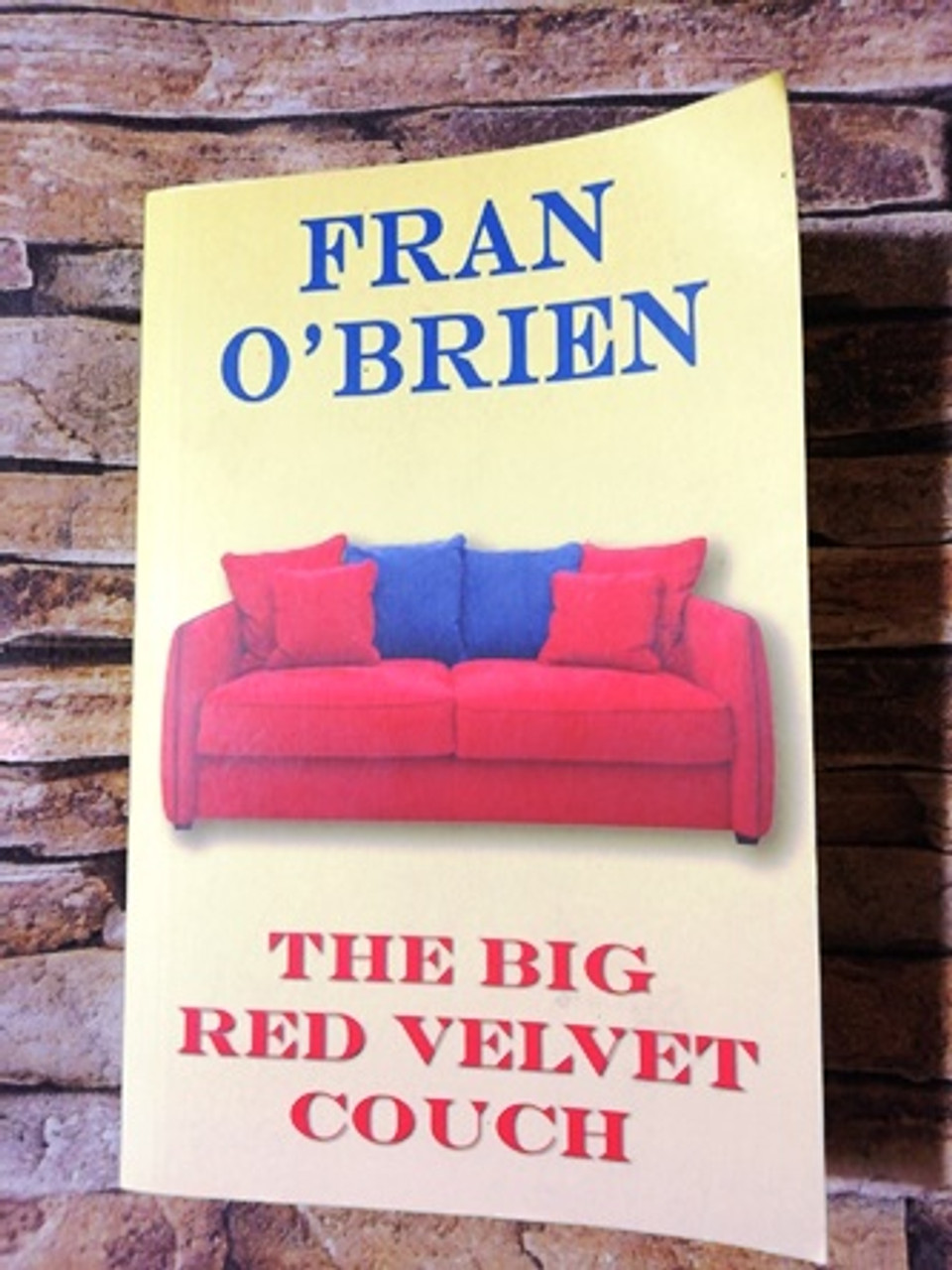 Fran O'Brien / The Big Red Velvet Couch (Signed by the Author) (Paperback)