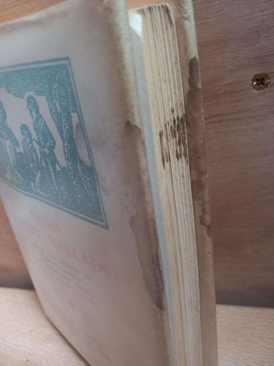 Cover and edge staining