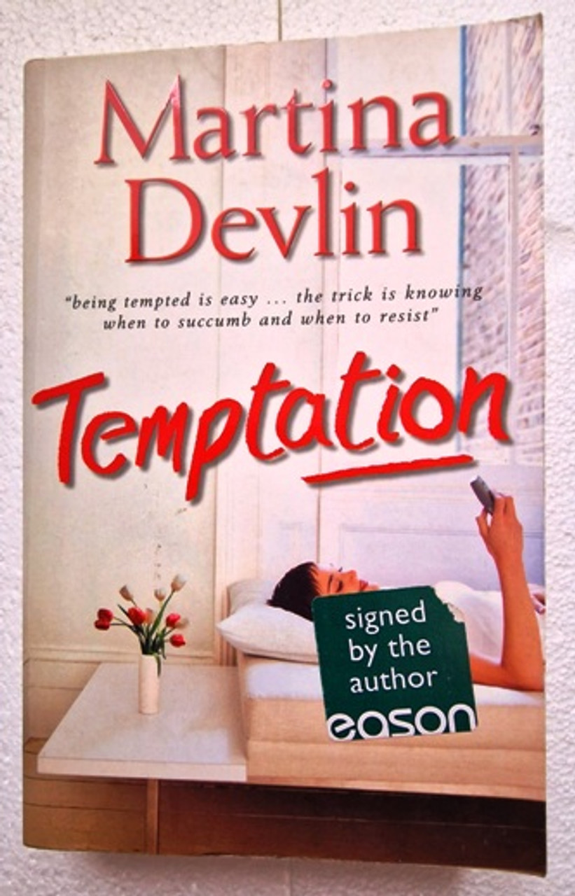 Martina Devlin / Temptation (Signed by the Author) (Paperback)