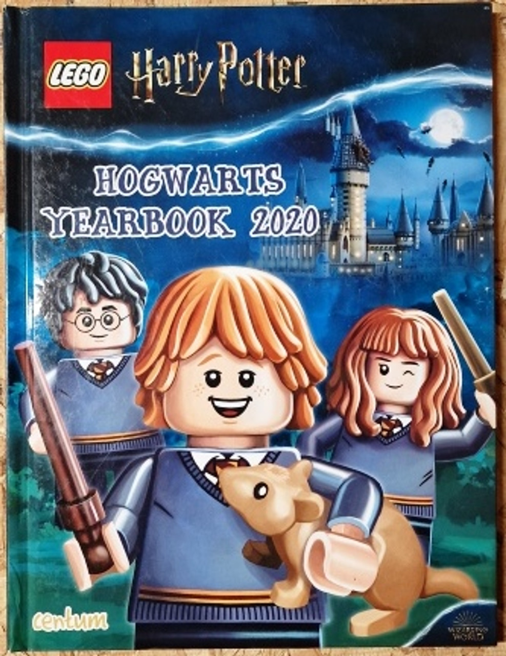 LEGO Harry Potter: Hogwarts Yearbook 2020