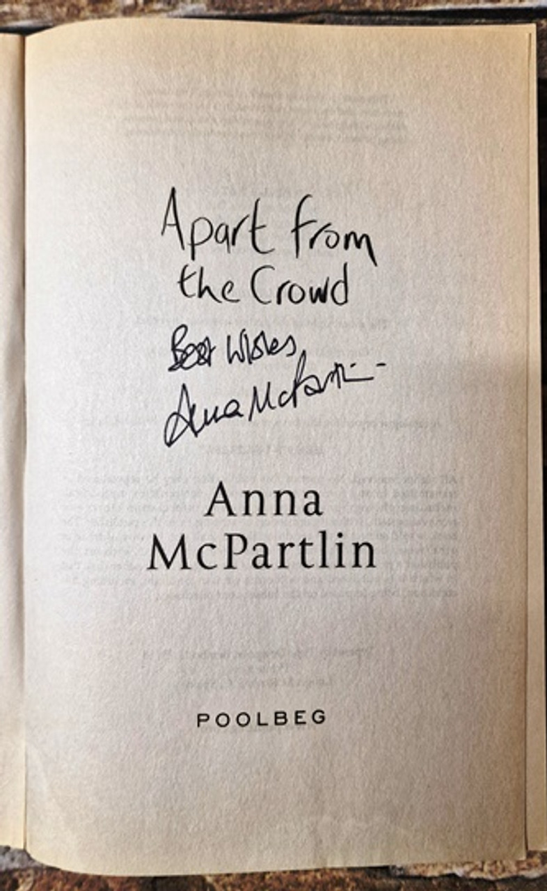 Anna McPartlin / Apart from the Crowd (Signed by the Author) (Paperback)