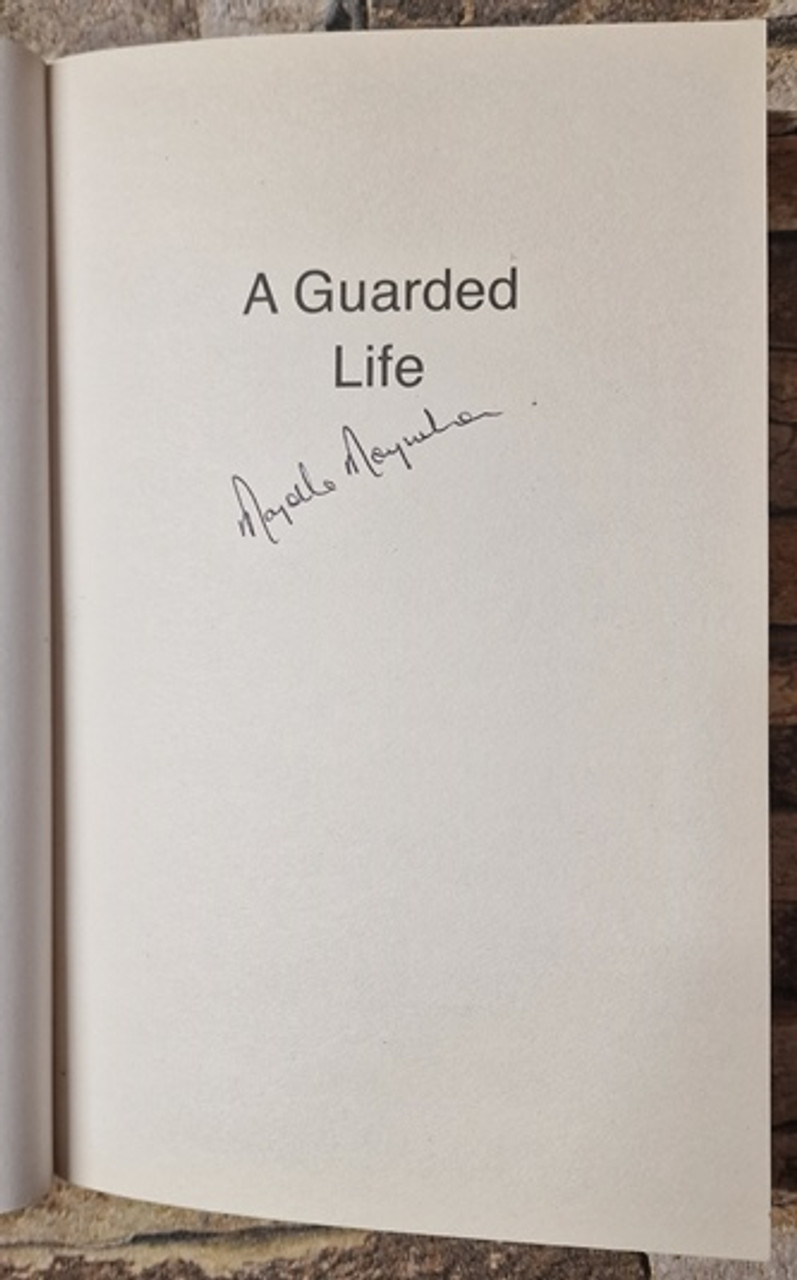 Majella Moynihan / A Guarded Life (Signed by the Author) (Large Paperback)