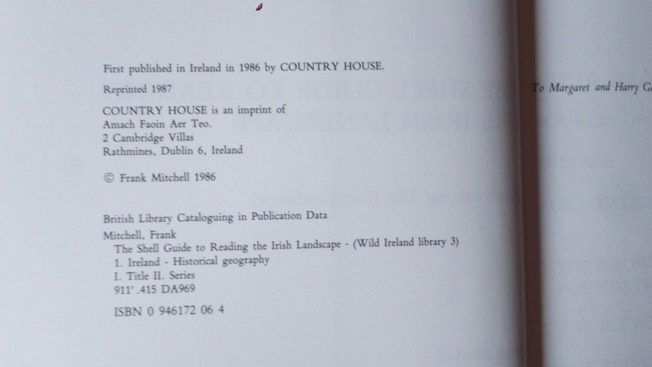 Frank Mitchell  - Shell Guide to Reading the Irish Landscape - Hardcover 1986 - Revised Ed