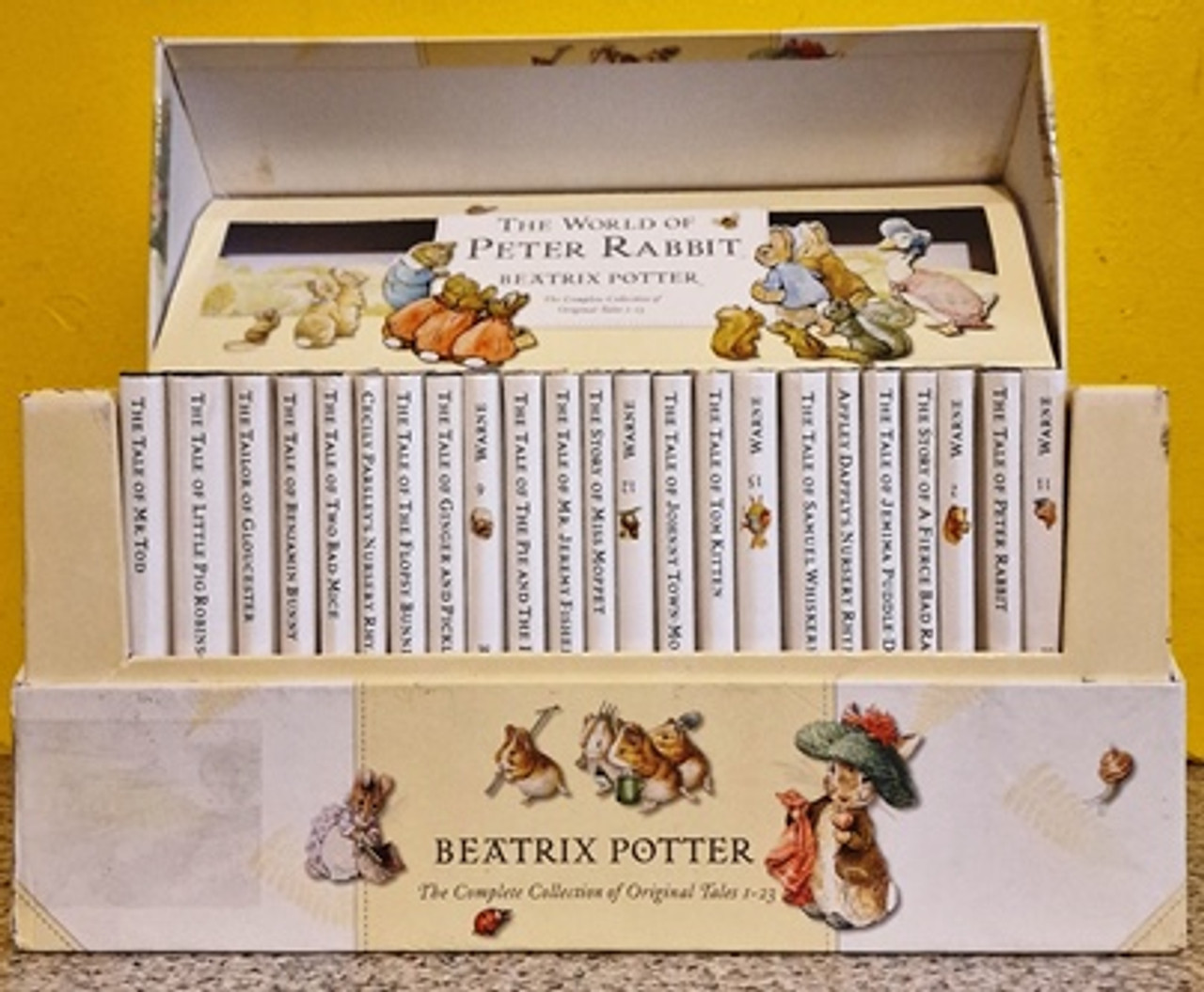 Beatrix Potter / The World of Peter Rabbit (23 Book Box Set)
