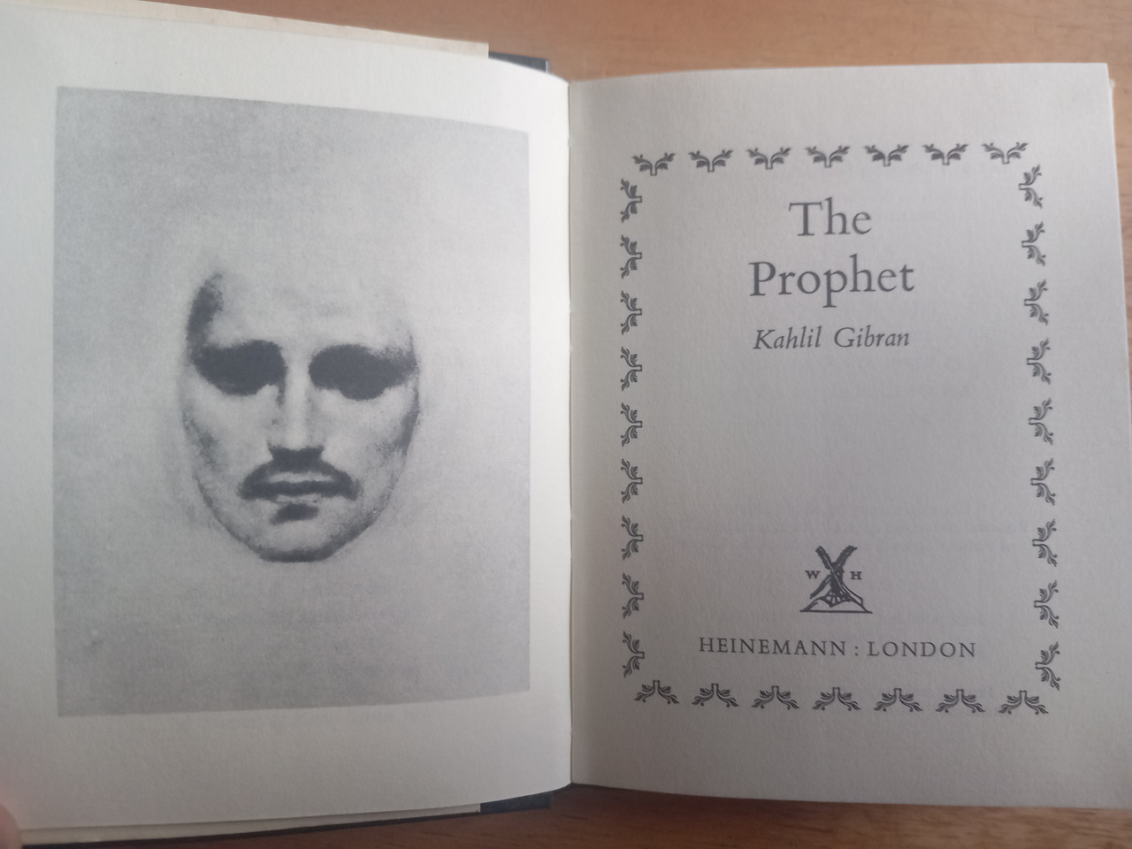 Kahlil Gibran - The Prophet - Pocket Edition - Hardcover Spirituality Classic - 1979 - HB