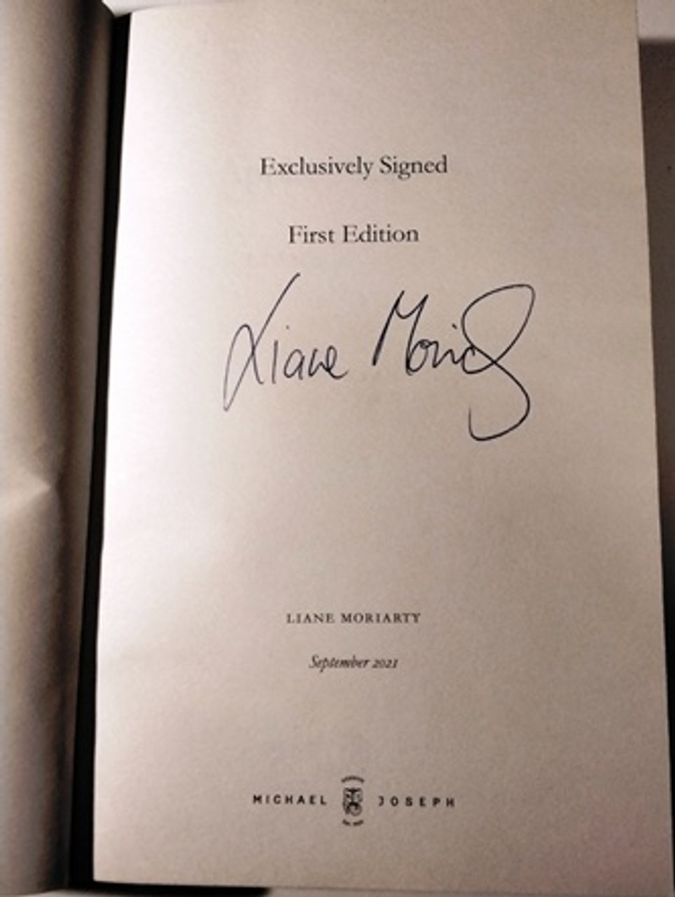Liane Moriarty / Apples Never Fall (Signed by the Author) (Large Paperback)