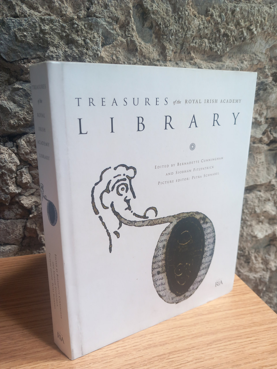 Bernadette Cunningham & Siobhan Fitzpatrick ( Editors) - Treasures of the Royal Irish Academy Library - HB- 2009