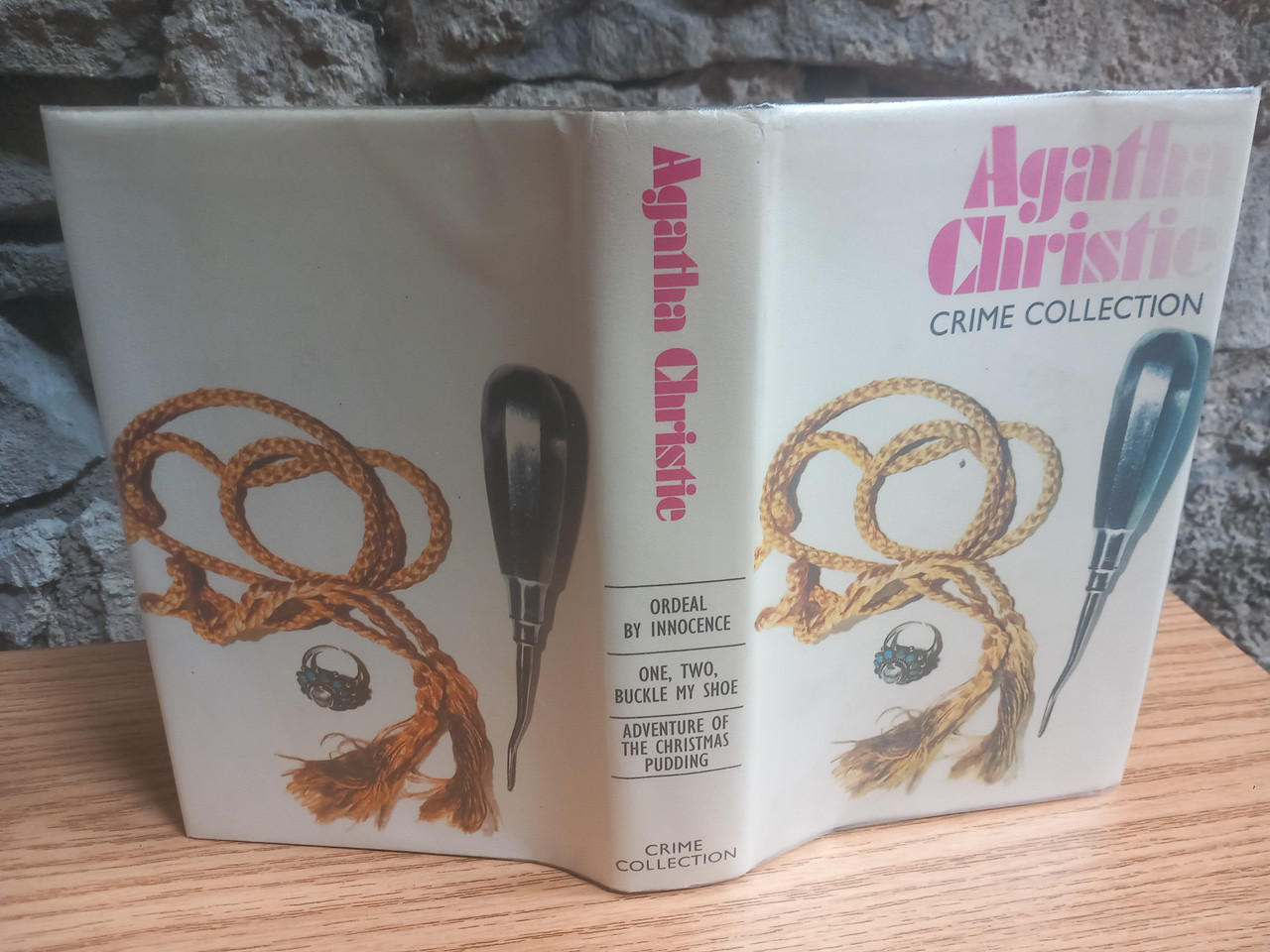 Agatha Christie - Agatha Christie Crime Collection - Hamlyn 1970 ( Ordeal by Innocence/ One, Two, Buckle My Shoe / Adventure of the Christmas Pudding) Omnibus