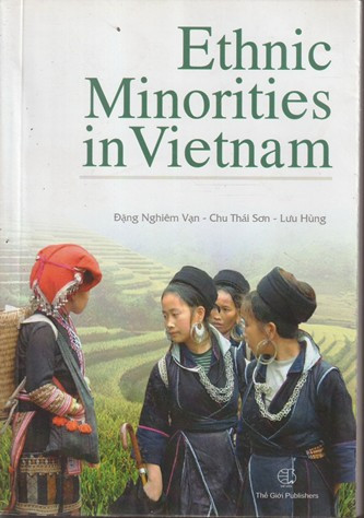 Dang Nghiem Van / Ethnic Minorities in Vietnam (Large Paperback)