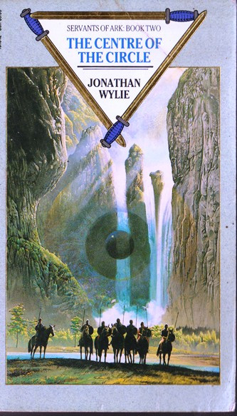 Jonathan Wylie / The Centre of the Circle (Lesser Grade Paperback)