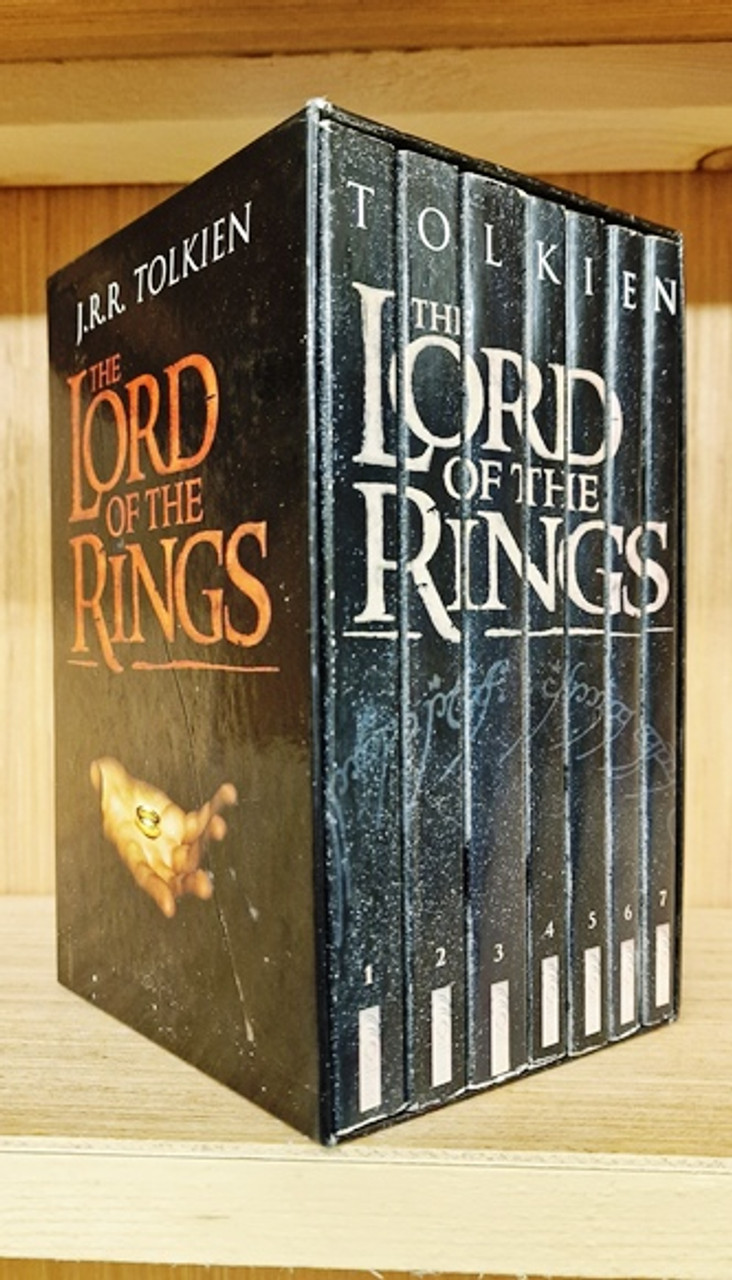 J.R.R Tolkien / Lord of the Rings (7 Book Box Set) (Back of Box Slightly Painted See Picture)