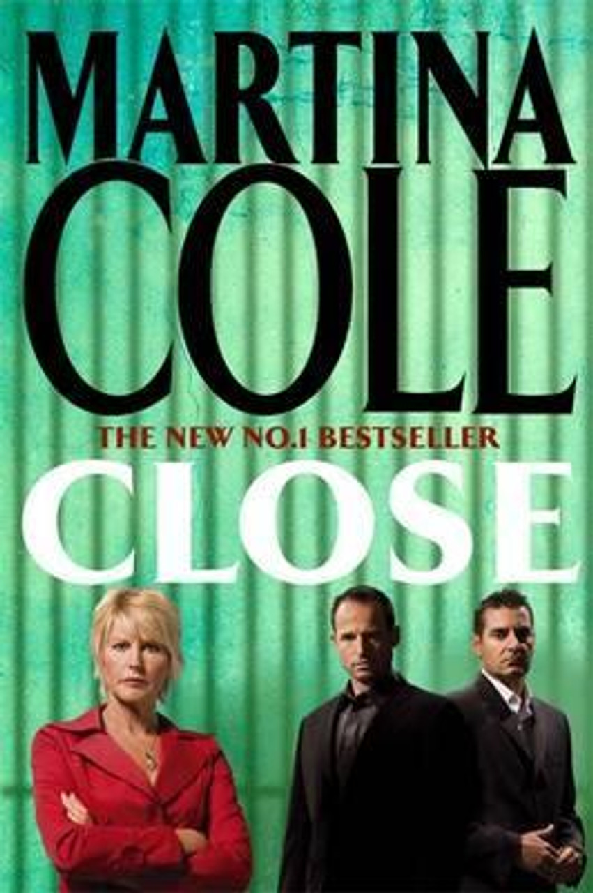 Martina Cole / Close (Large Paperback) Martina Cole / Close (Large Paperback)