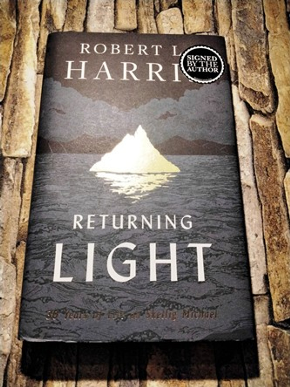 Robert L. Harris / Returning Light (Signed by the Author) (Hardback)