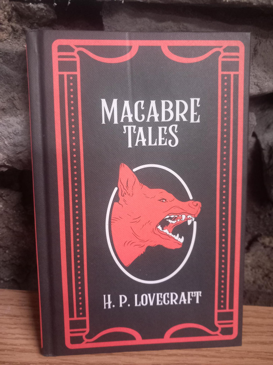 H.P Lovecraft - Macabre Tales- HB - BRAND NEW